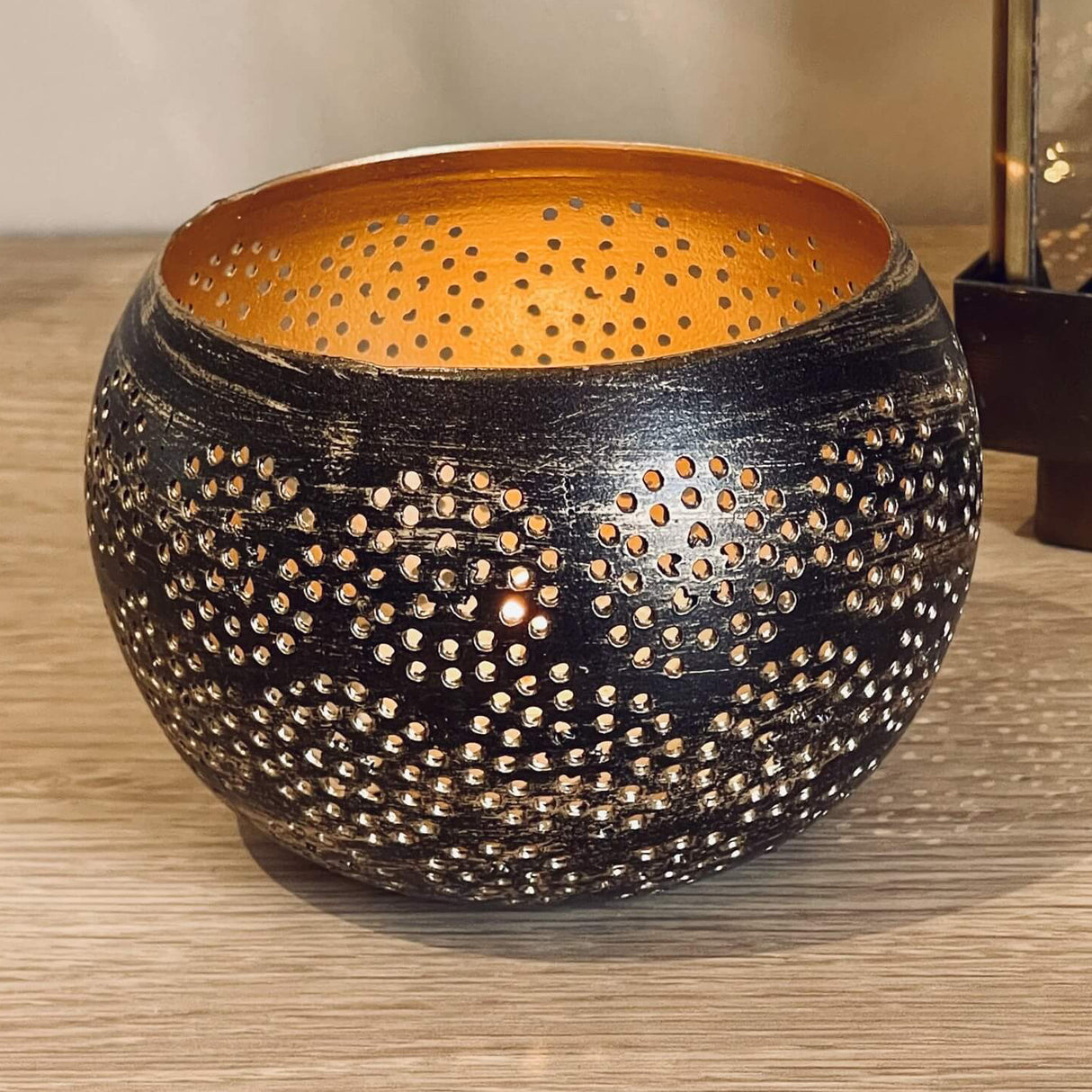 Black and Gold Metal Tea Light Holder