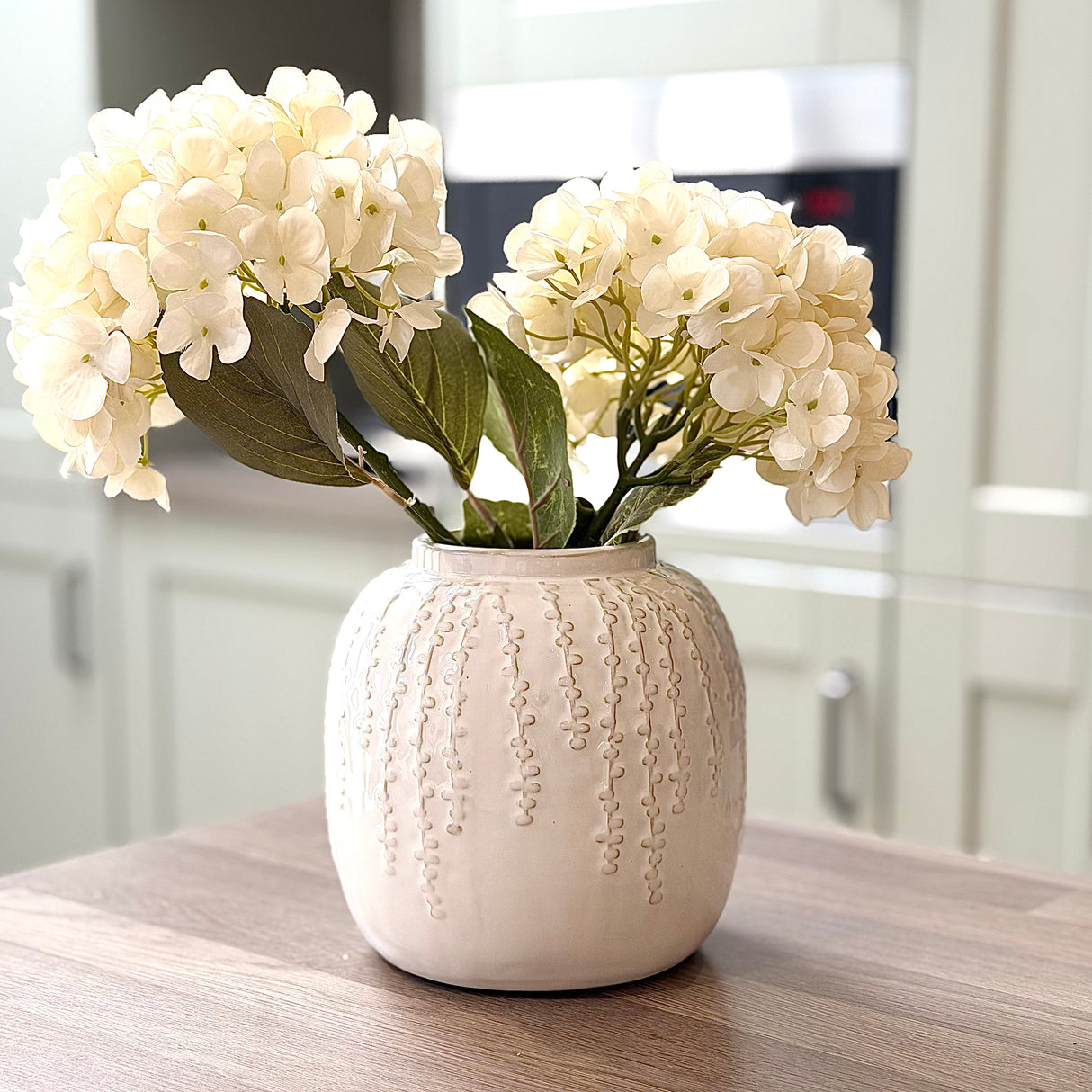 Cream Ceramic Ribbed Vase