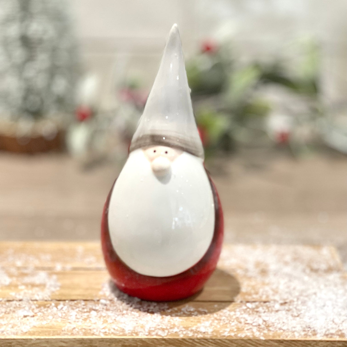 Red/Grey Ceramic Santa | 15cm