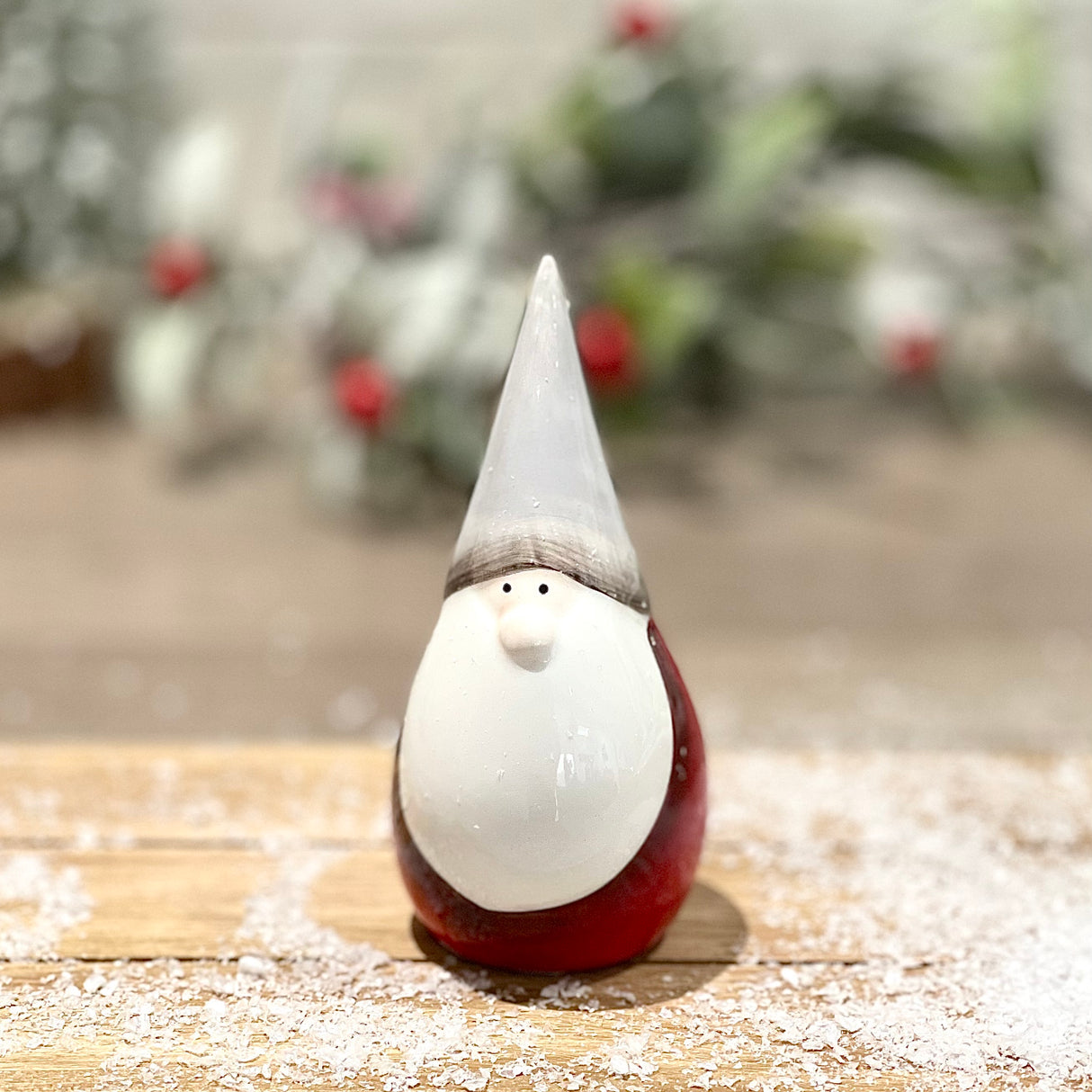 Red/Grey Ceramic Santa | 10cm