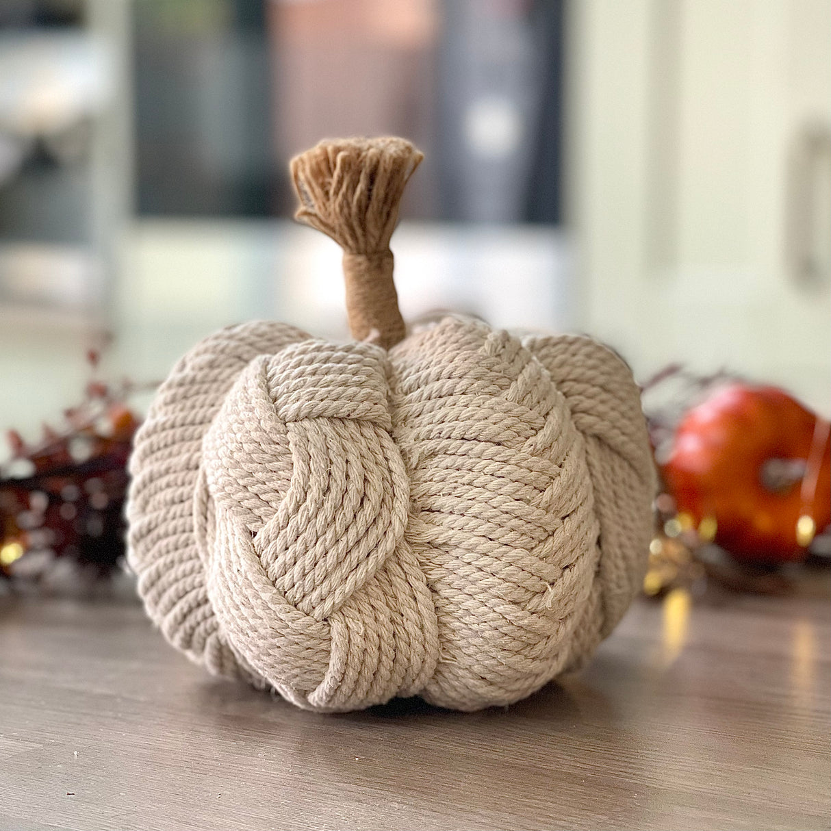 Cream Pumpkin with Rope Stem